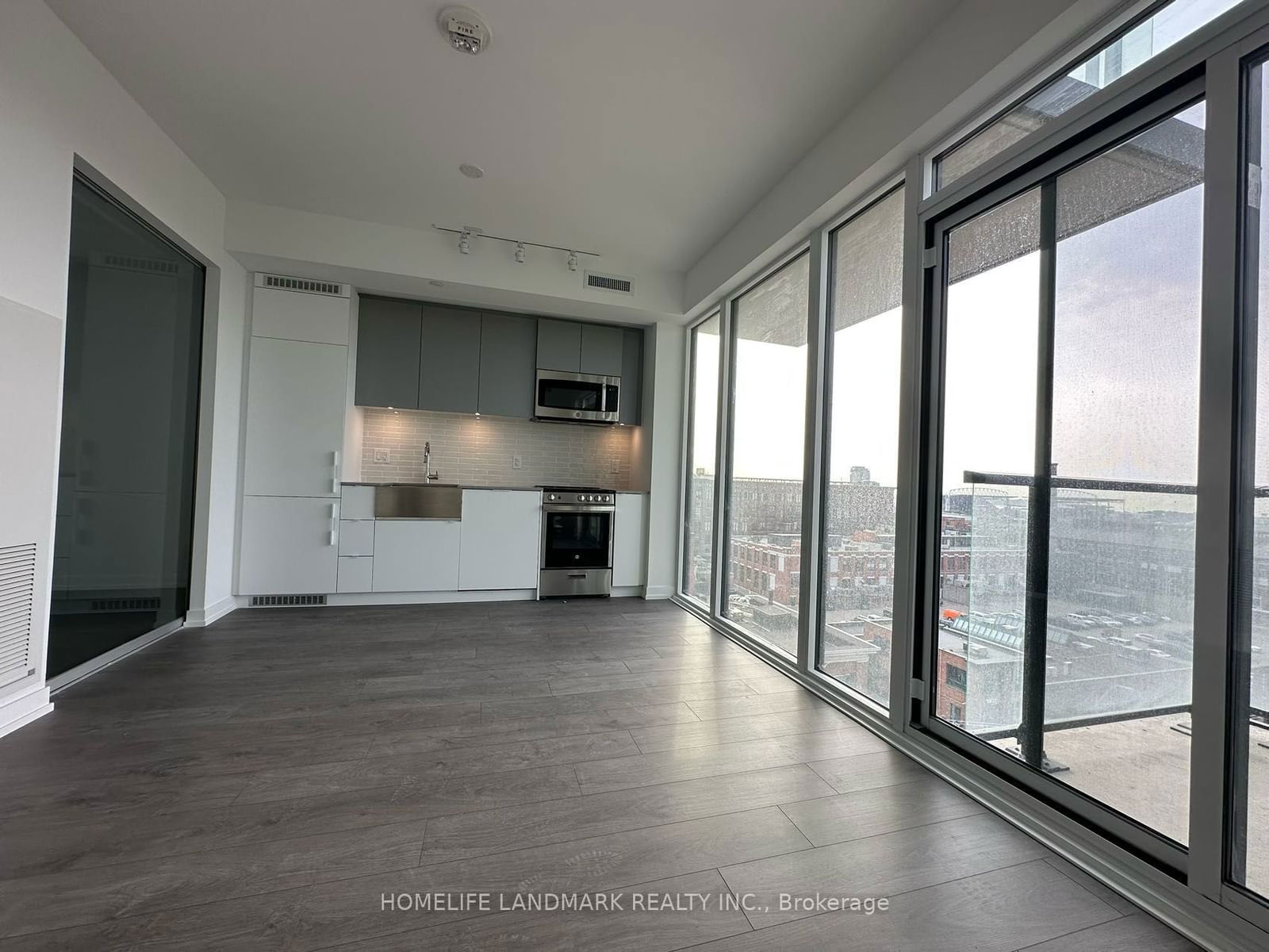 270 Dufferin St, unit 704 for rent