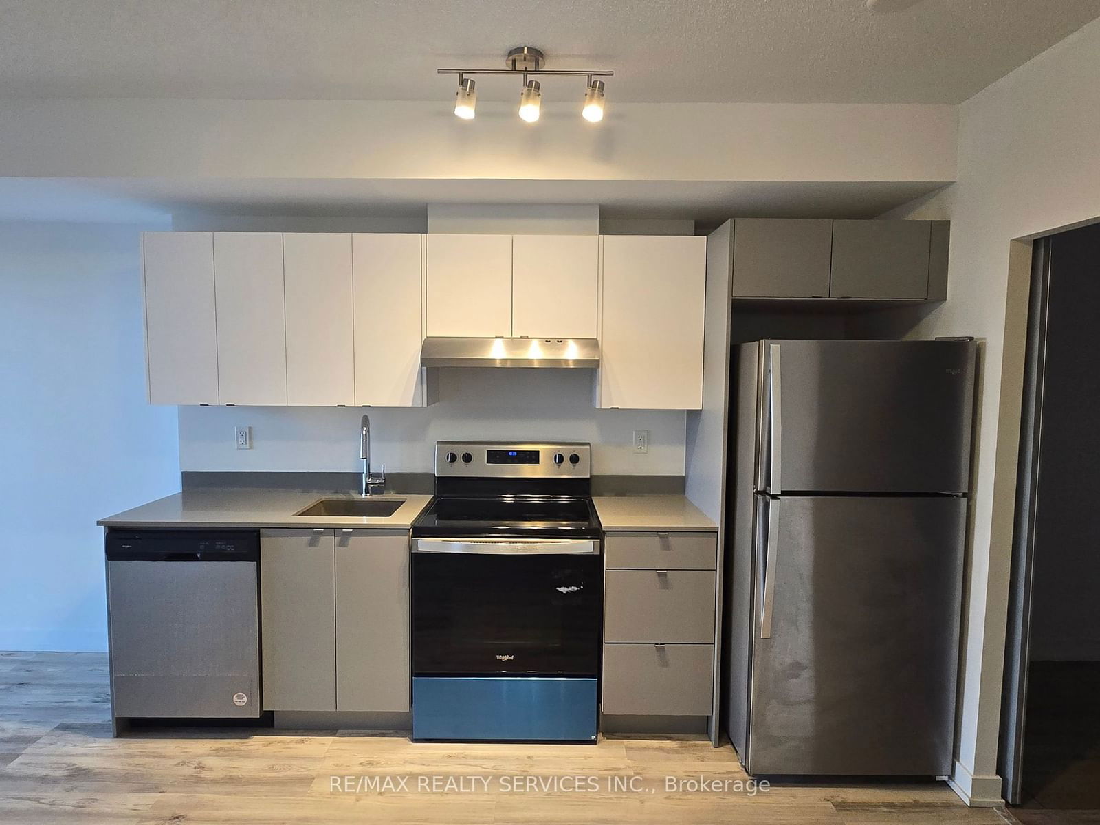 3200 Dakota Common, unit B208 for rent