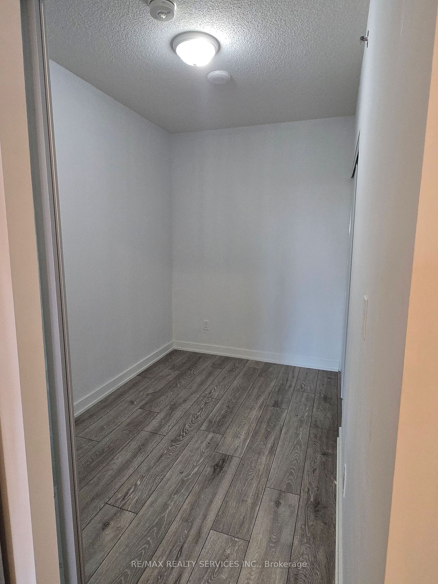 3200 Dakota Common, unit B208 for rent