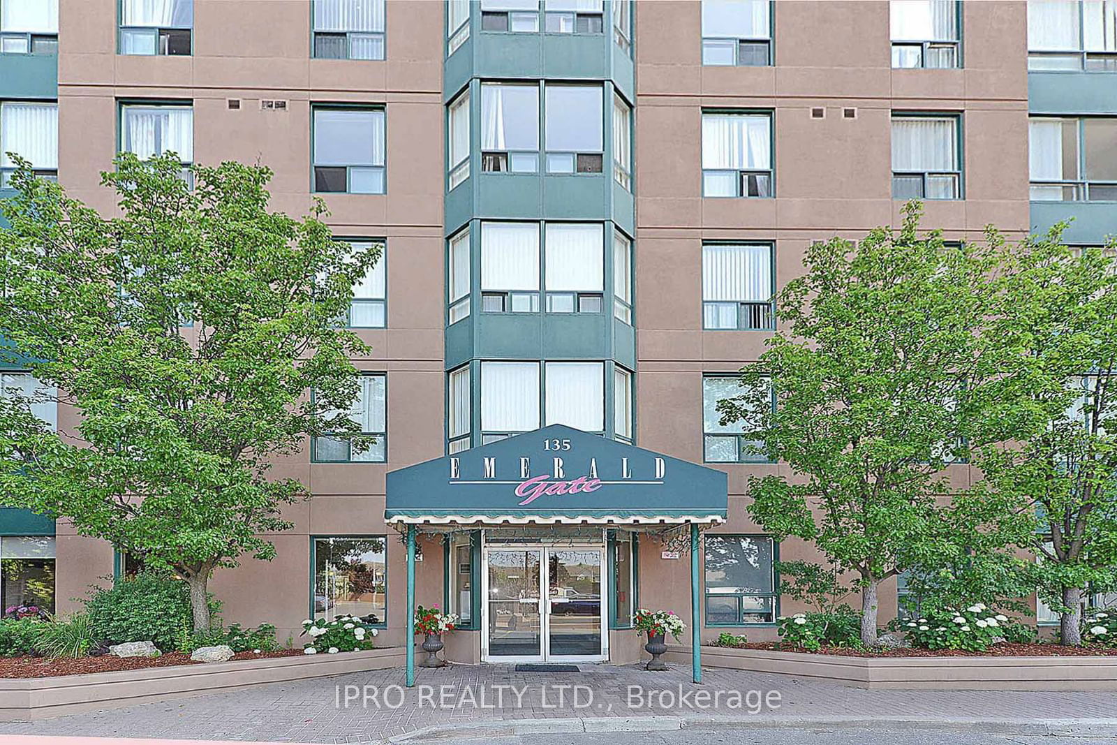 135 Hillcrest Ave, unit 706 for rent