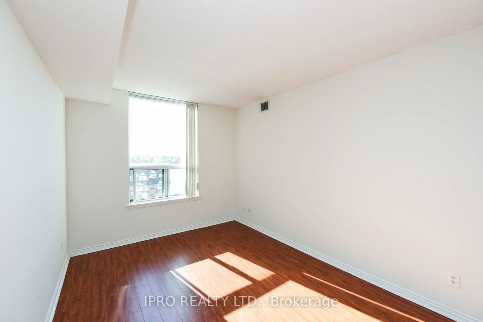 135 Hillcrest Ave, unit 706 for rent