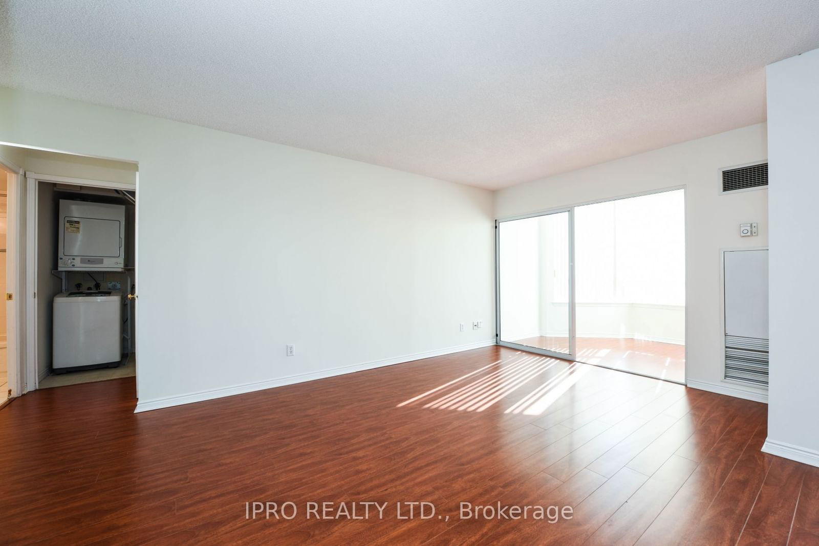 135 Hillcrest Ave, unit 706 for rent