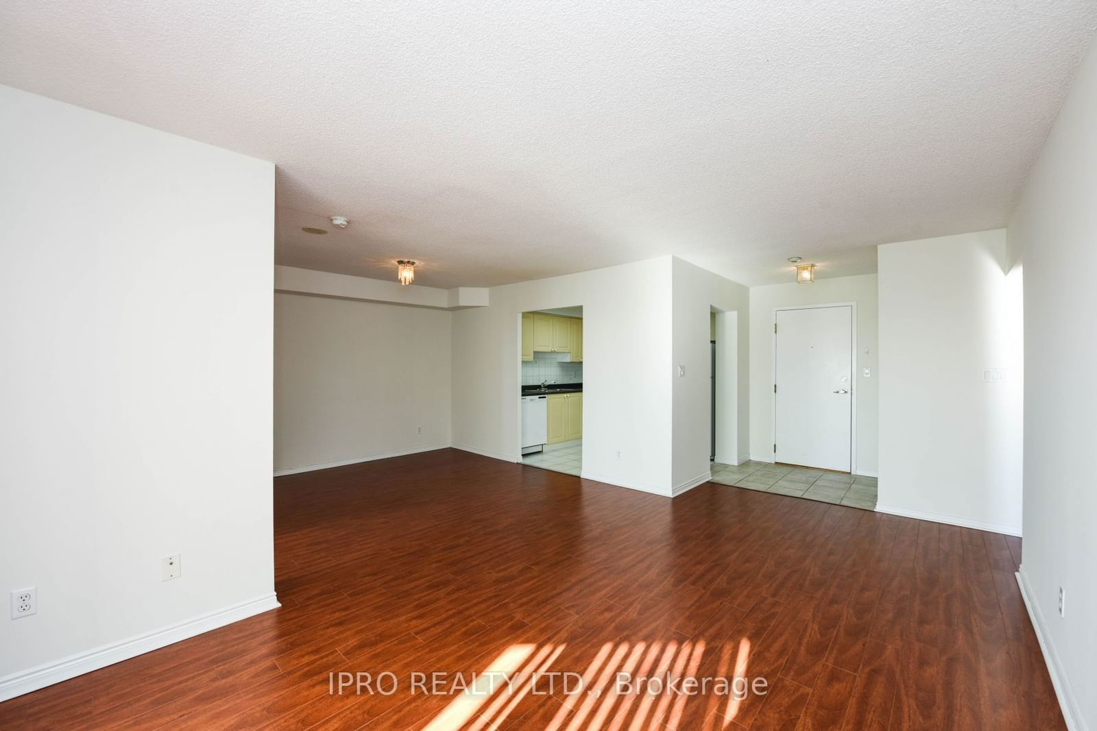 135 Hillcrest Ave, unit 706 for rent