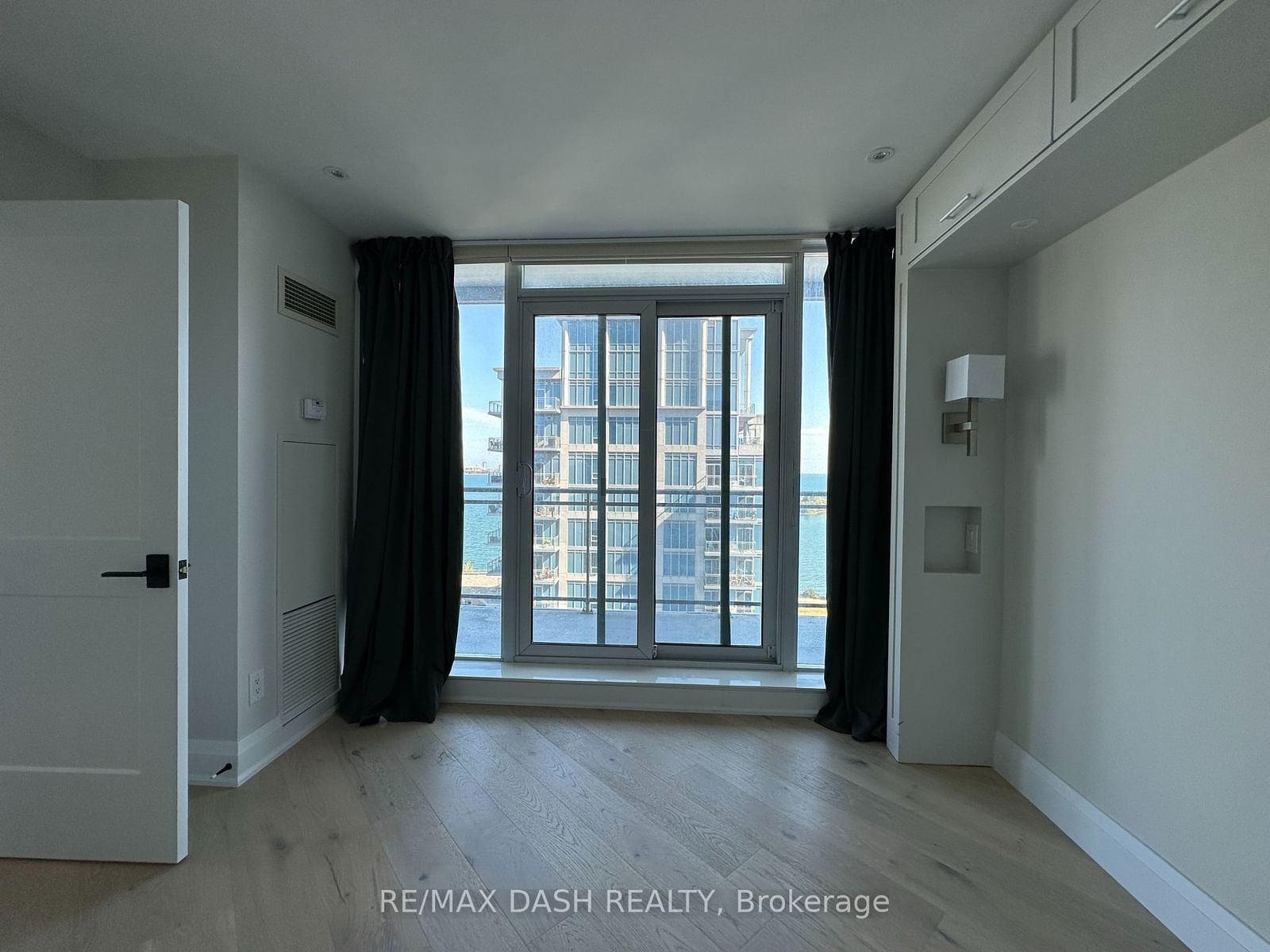 2121 Lakeshore Blvd W, unit 1511 for rent