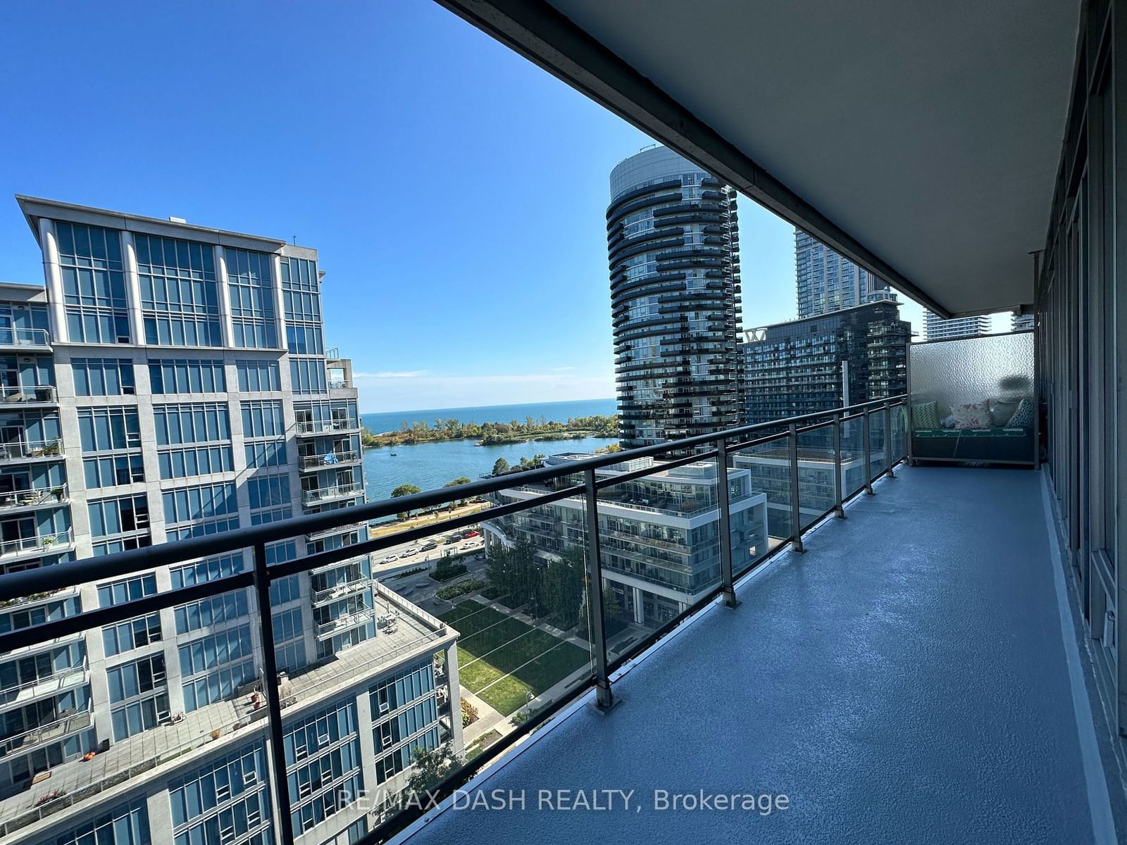 2121 Lakeshore Blvd W, unit 1511 for rent