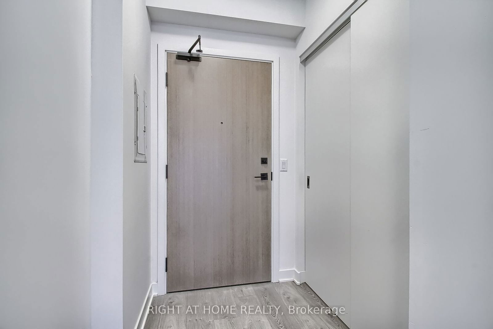 36 zorra St, unit 3006 for rent