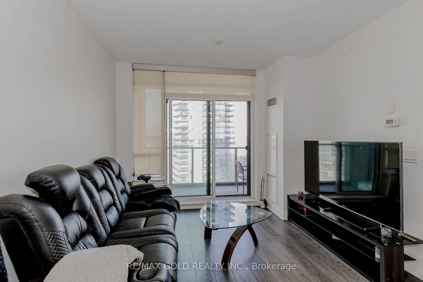 36 Park Lawn Rd, unit 1307 for sale