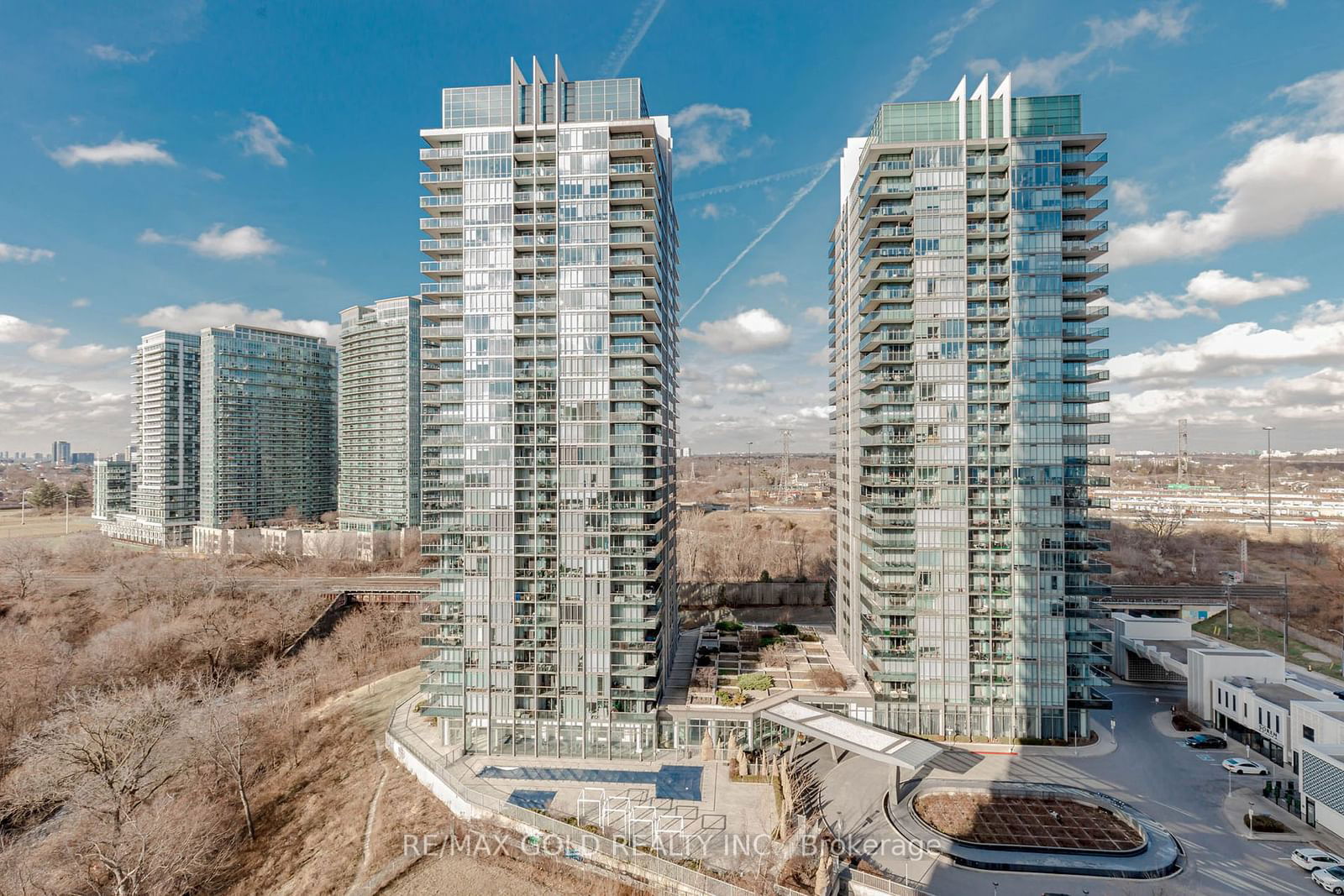 36 Park Lawn Rd, unit 1307 for sale