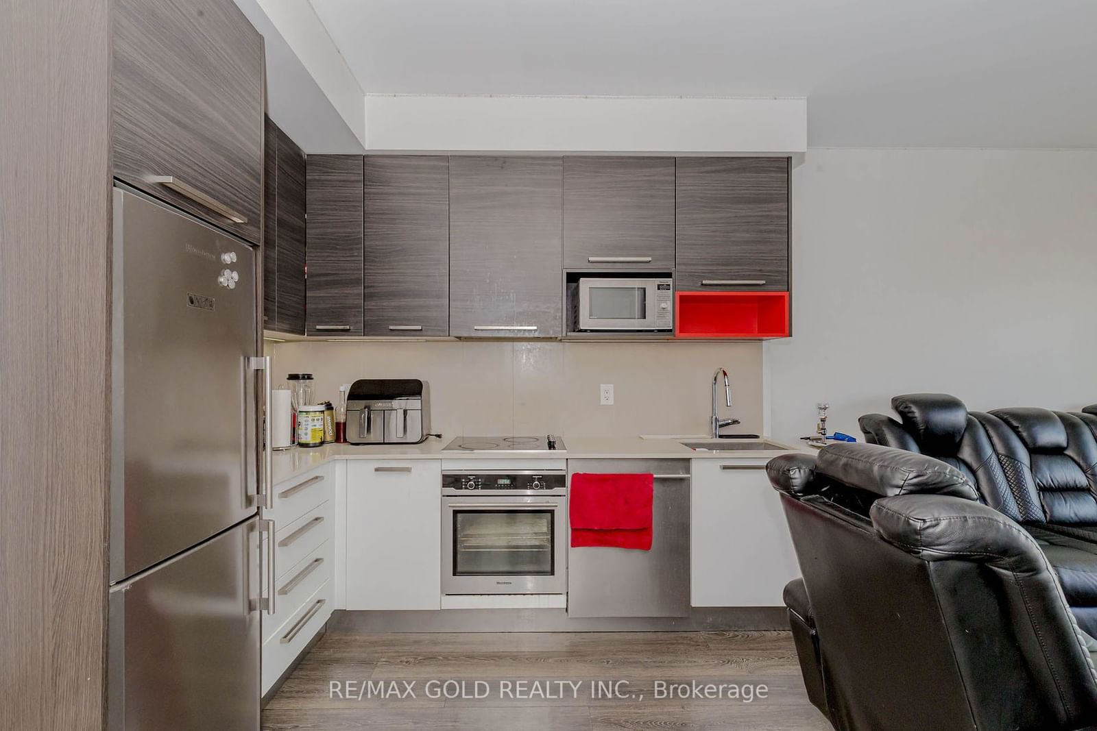 36 Park Lawn Rd, unit 1307 for sale