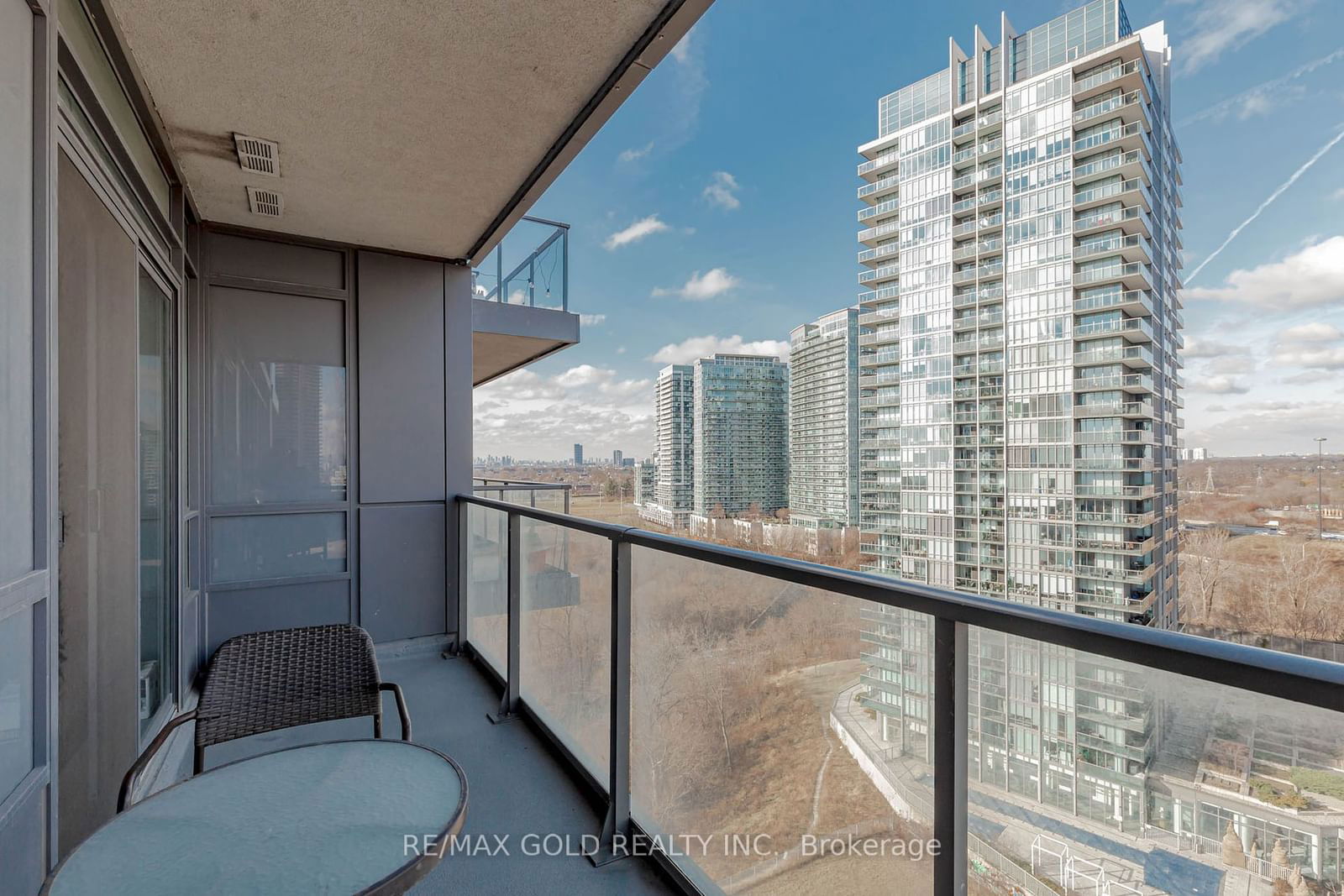 36 Park Lawn Rd, unit 1307 for sale