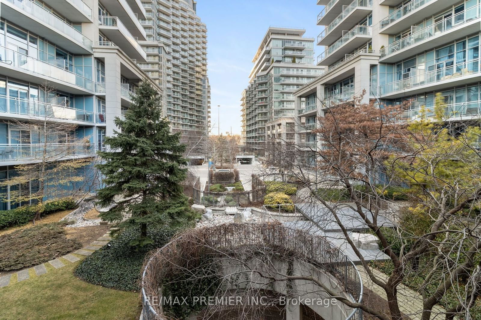 Explorer At Waterview Condos, Etobicoke, Toronto