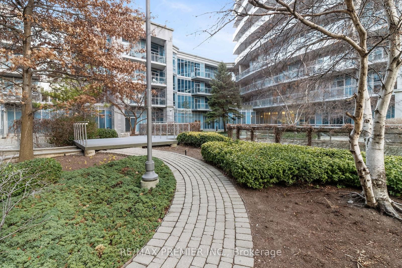 Explorer At Waterview Condos, Etobicoke, Toronto