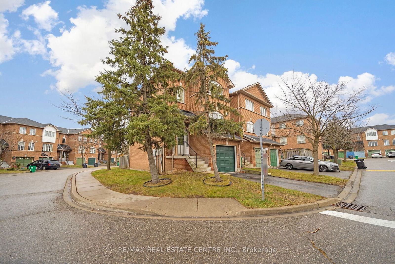 65 Brickyard Way Townhomes, Brampton, Toronto