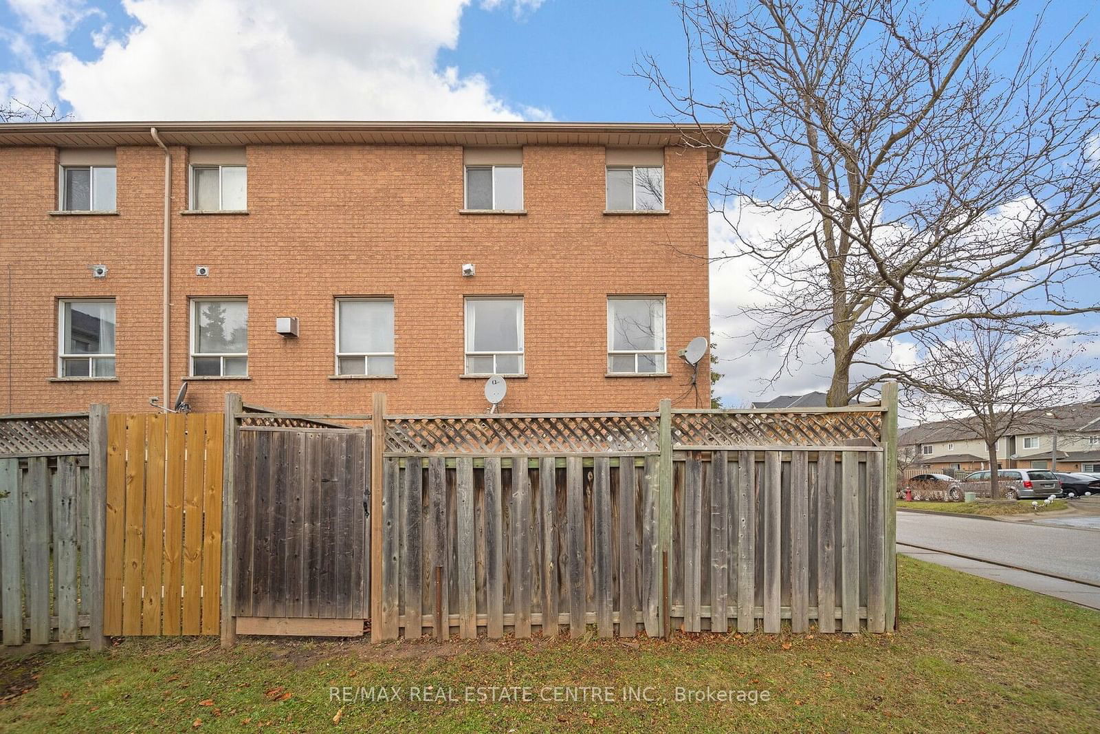 65 Brickyard Way Townhomes, Brampton, Toronto