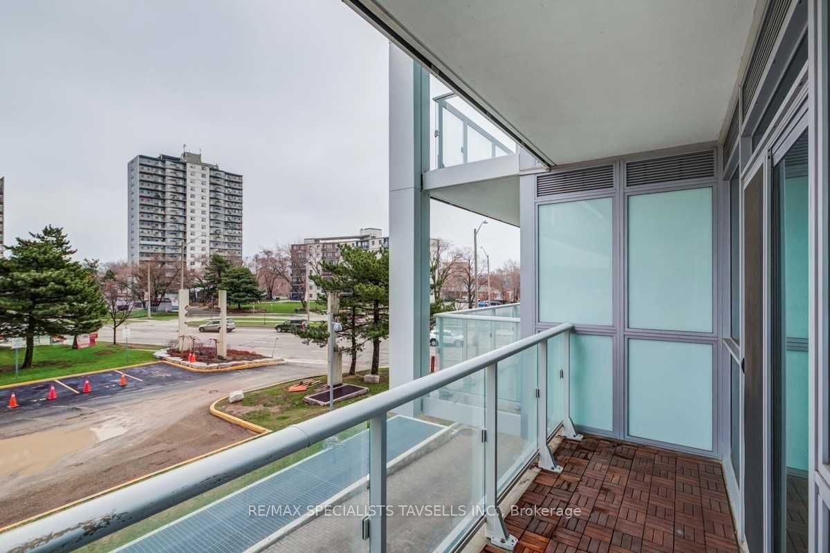 55 Speers Rd, unit 204 for sale