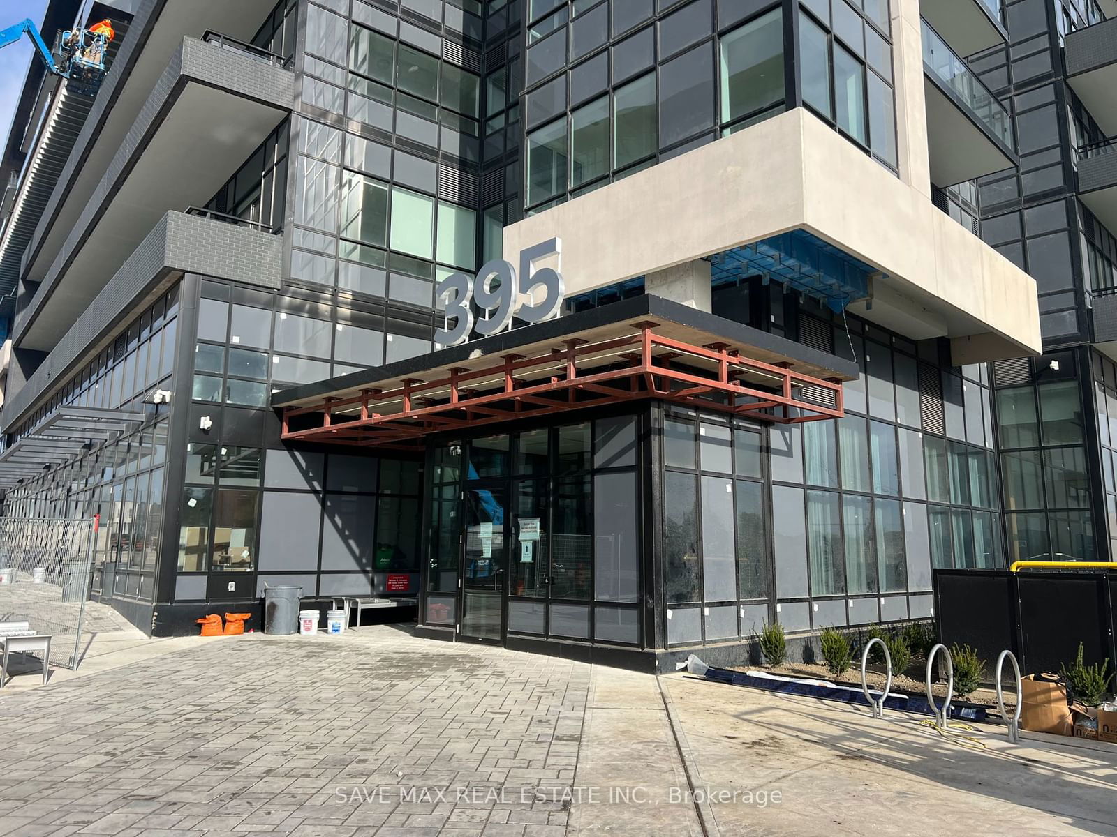 395 DUNDAS St W, unit 424 for rent