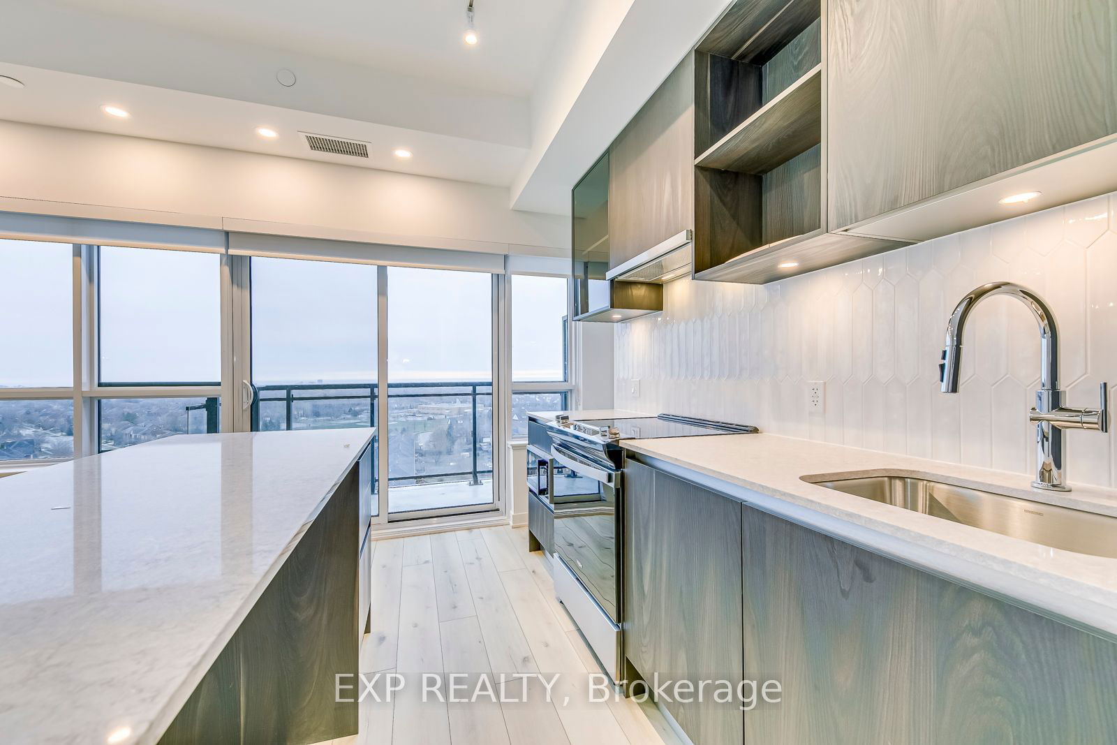 395 Dundas St W, unit PH08 for rent