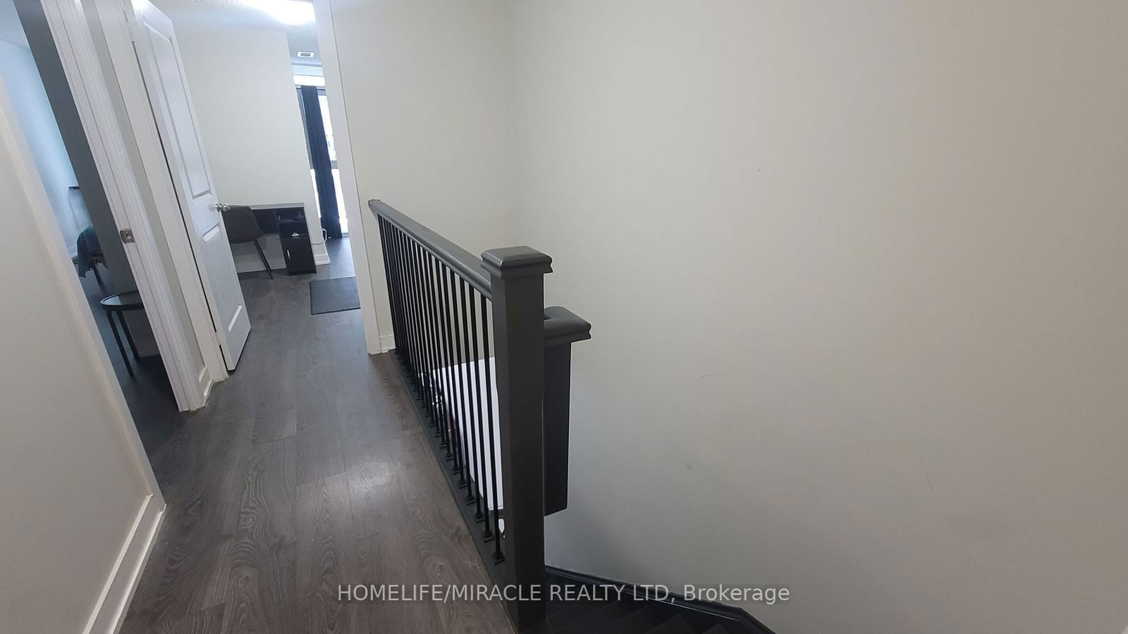 251 Manitoba St, unit 109 for rent