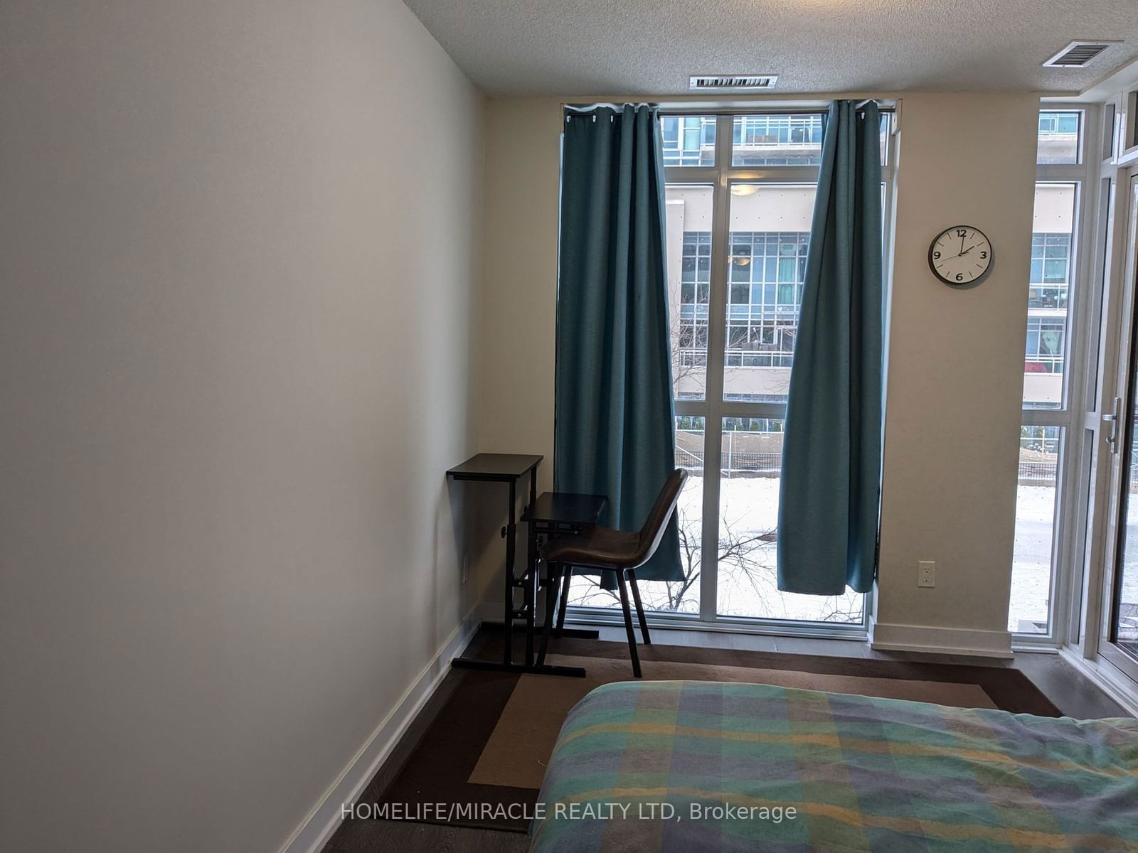 251 Manitoba St, unit 109 for rent