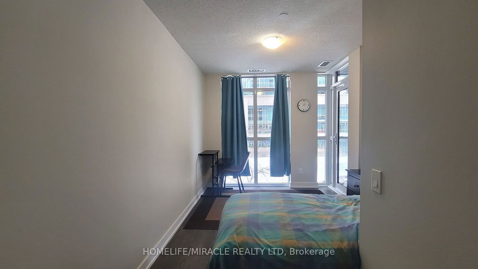 251 Manitoba St, unit 109 for rent