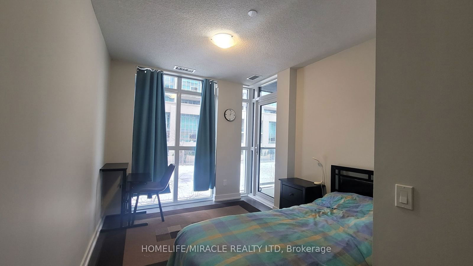 251 Manitoba St, unit 109 for rent