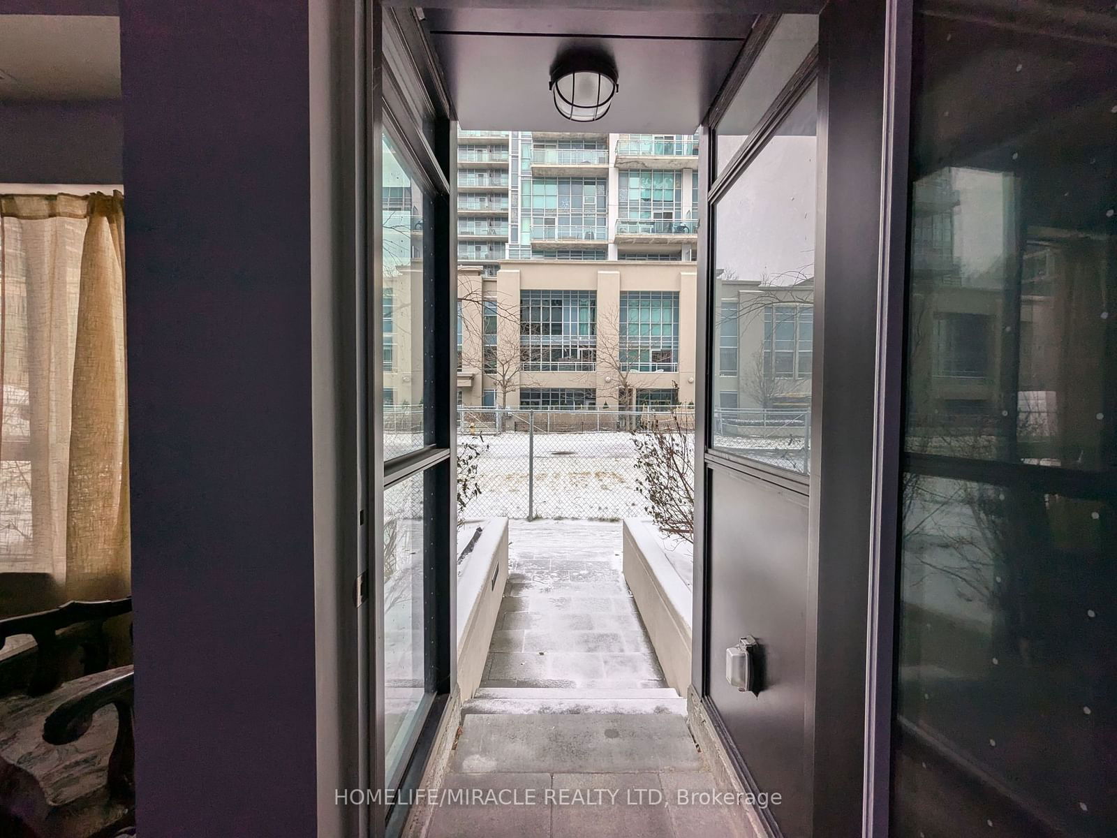 251 Manitoba St, unit 109 for rent