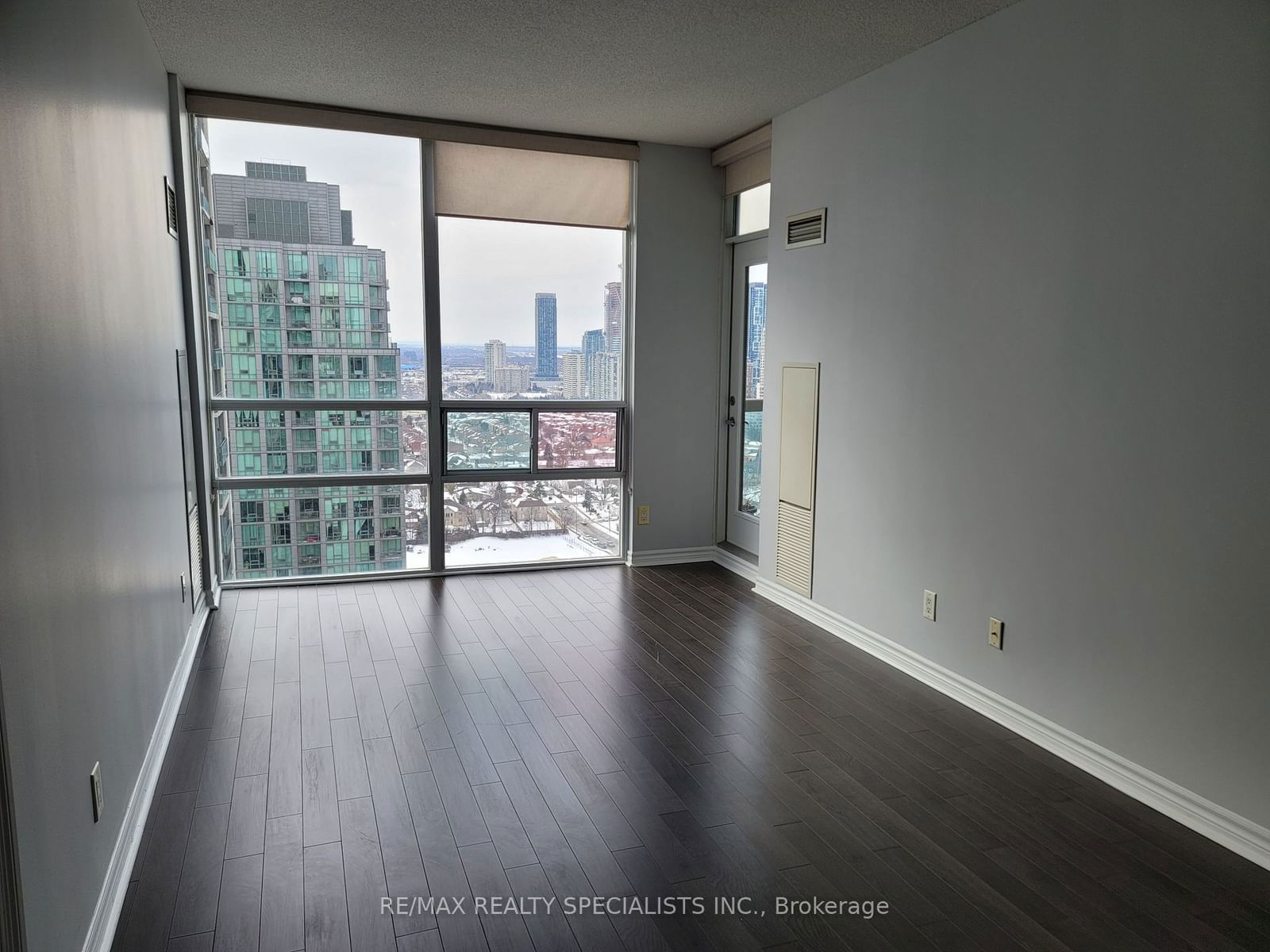 3504 Hurontario St, unit 3505 for rent