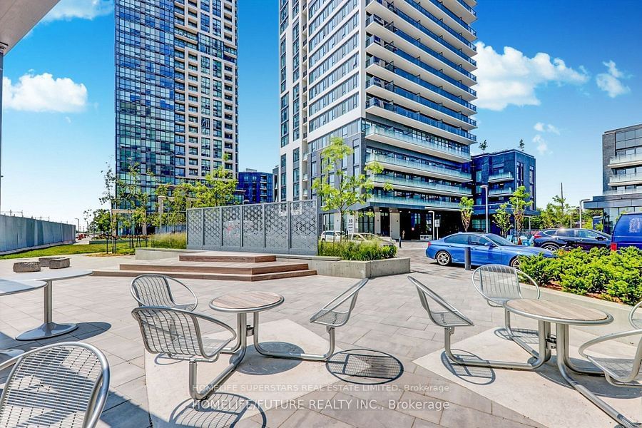 30 SAMUEL WOOD Way, unit 904 for sale