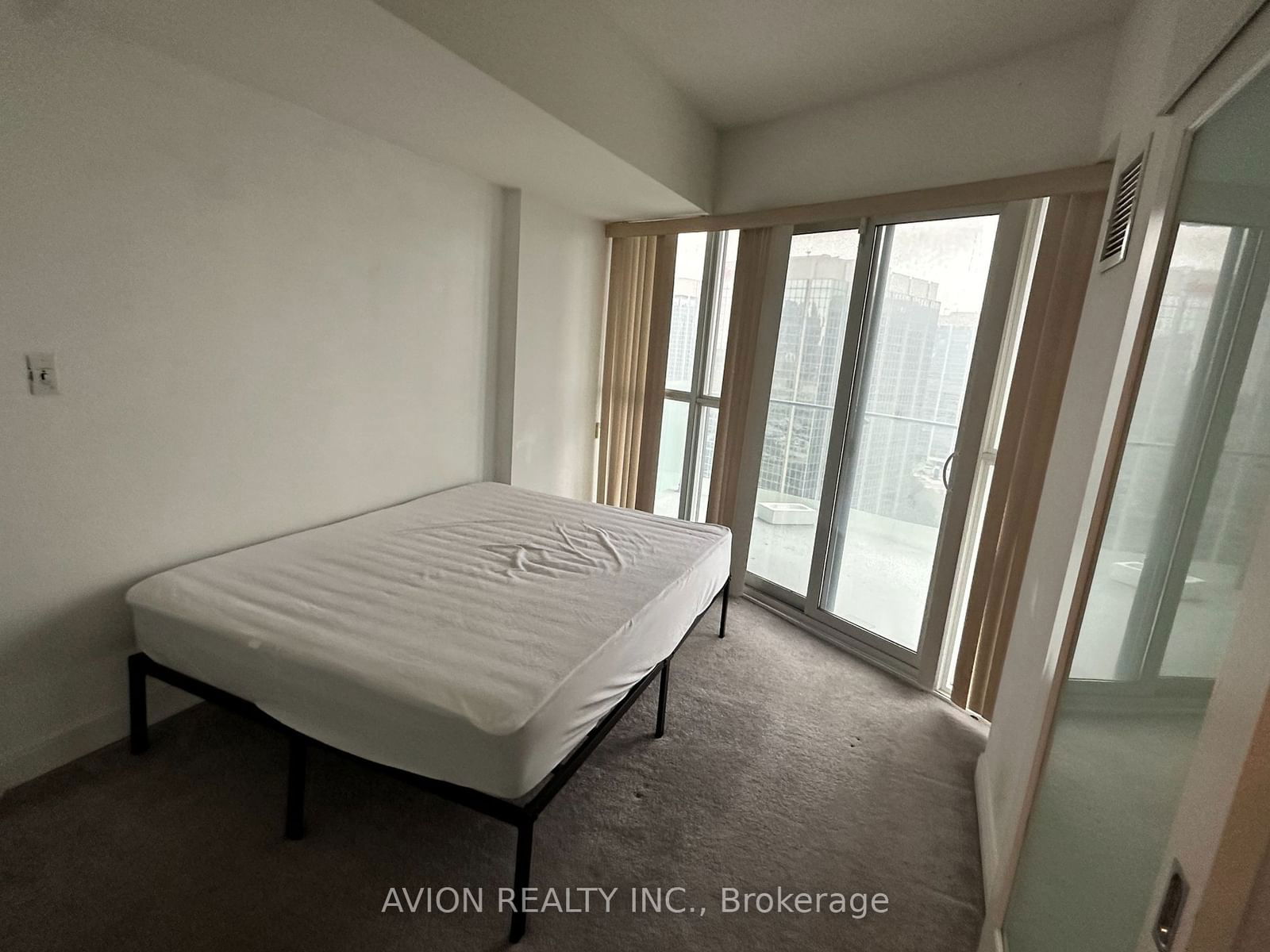 50 Absolute Ave, unit 1601 for rent