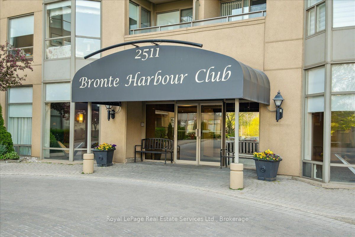 2511 Lakeshore Rd W, unit 204 for sale