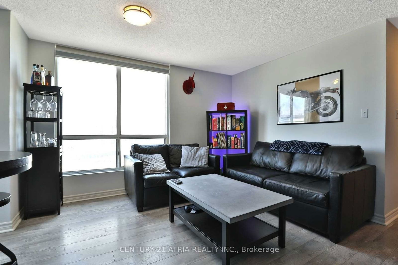 101 Subway Cres, unit 704 for rent