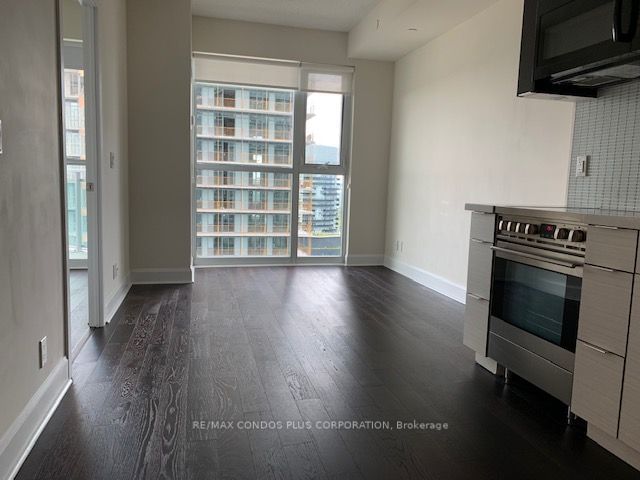 33 Shore Breeze Dr, unit 2705 for rent