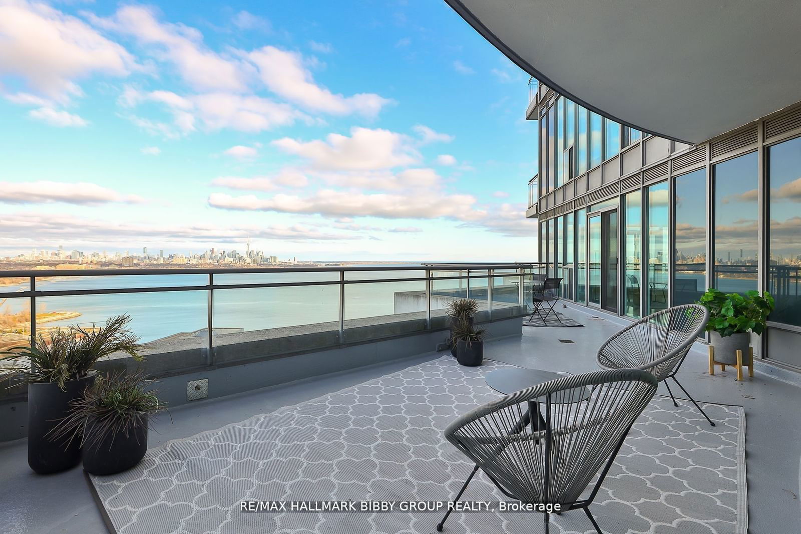 2121 Lake Shore Blvd W, unit LPH603 for rent