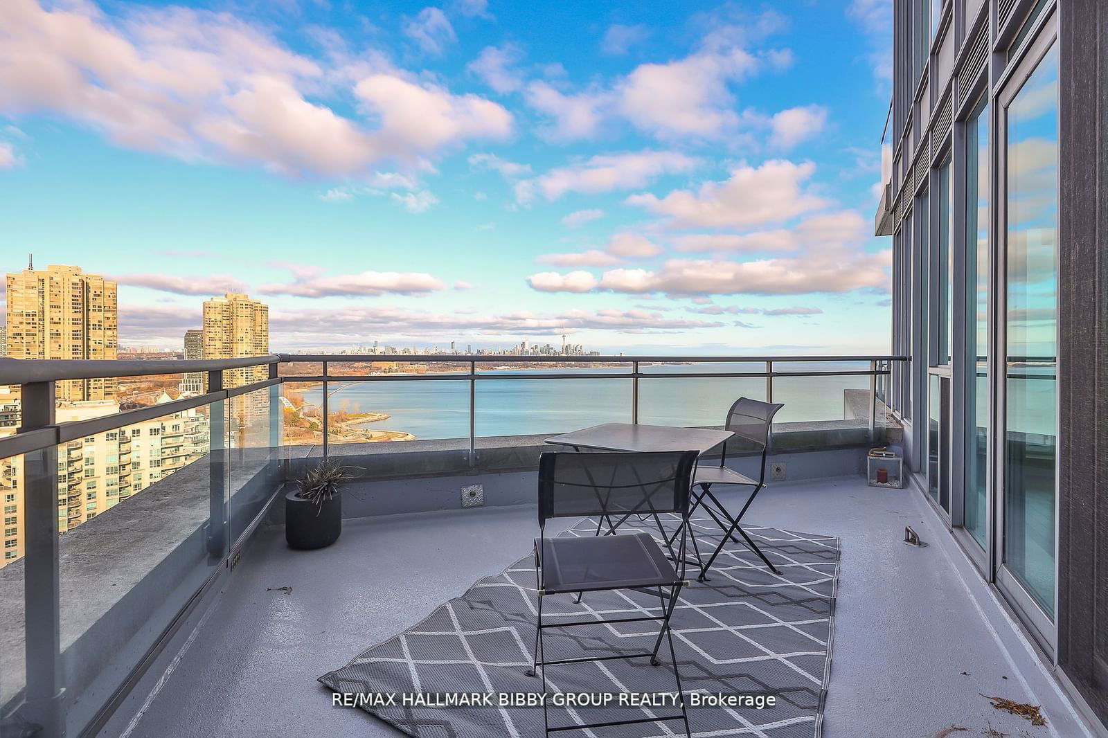 2121 Lake Shore Blvd W, unit LPH603 for rent