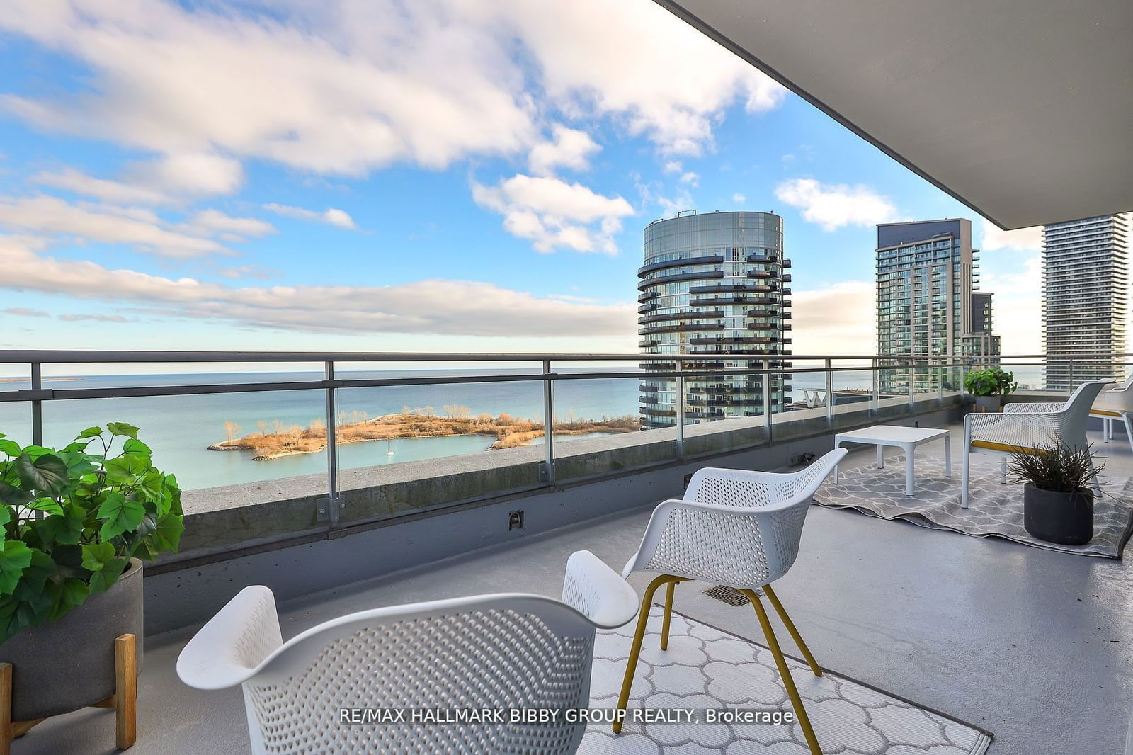 2121 Lake Shore Blvd W, unit LPH603 for rent