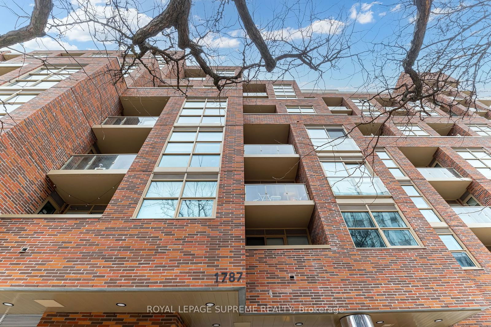 1787 St Clair Ave W, unit 502 for rent