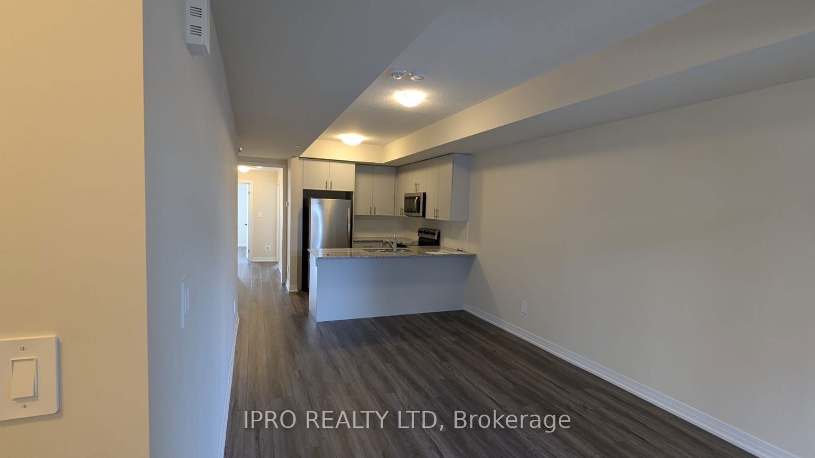 8175 Britannia Rd, unit 606 for sale