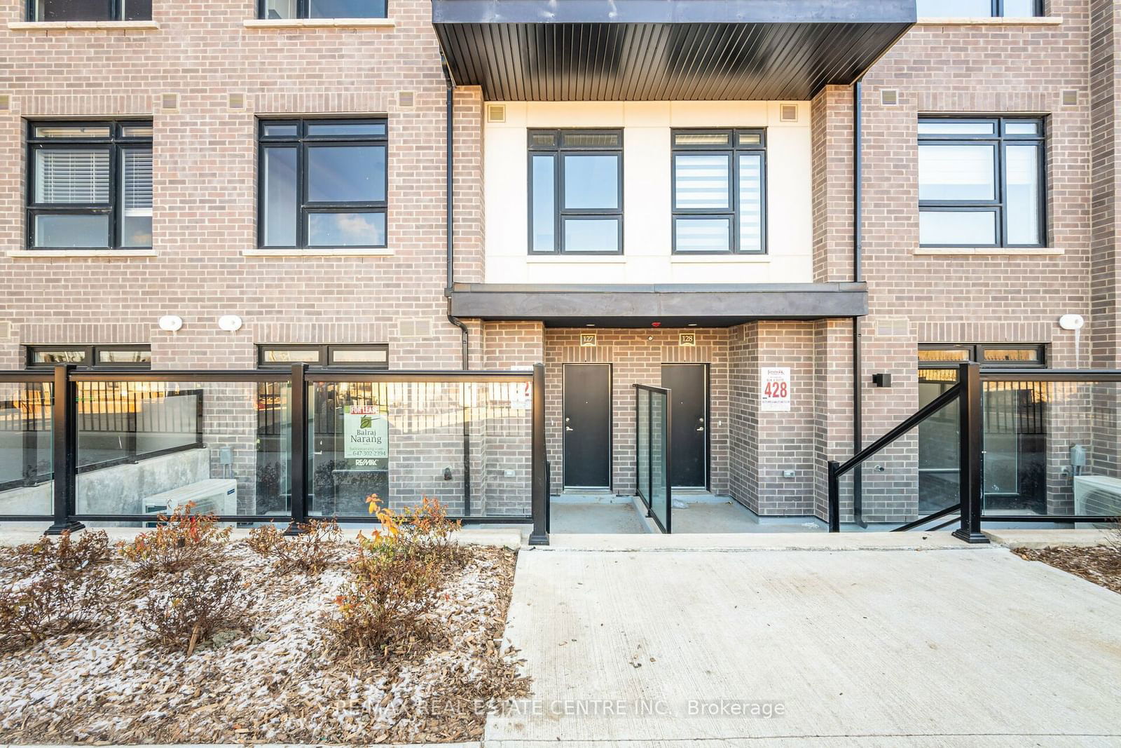 1577 Rose Way, Milton, Toronto