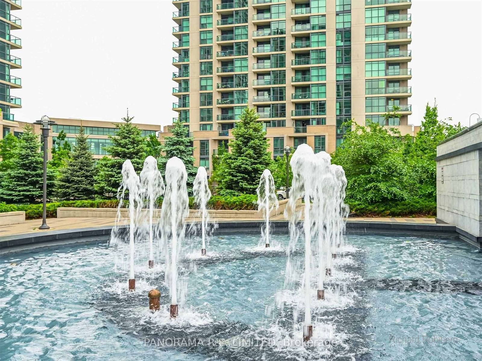 215 Sherway Gardens Rd, unit 314 for rent