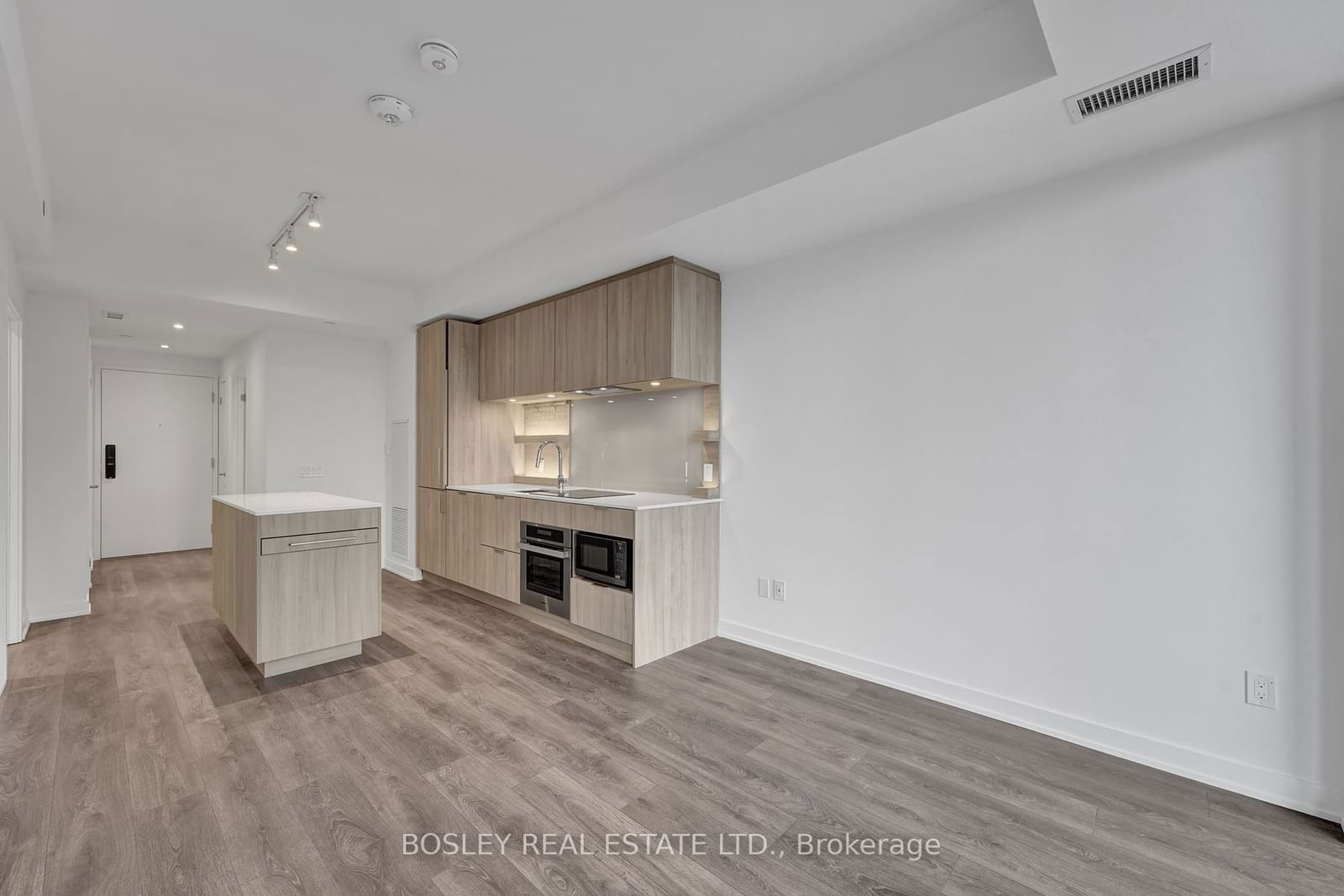 28 Ann St, unit 706 for rent