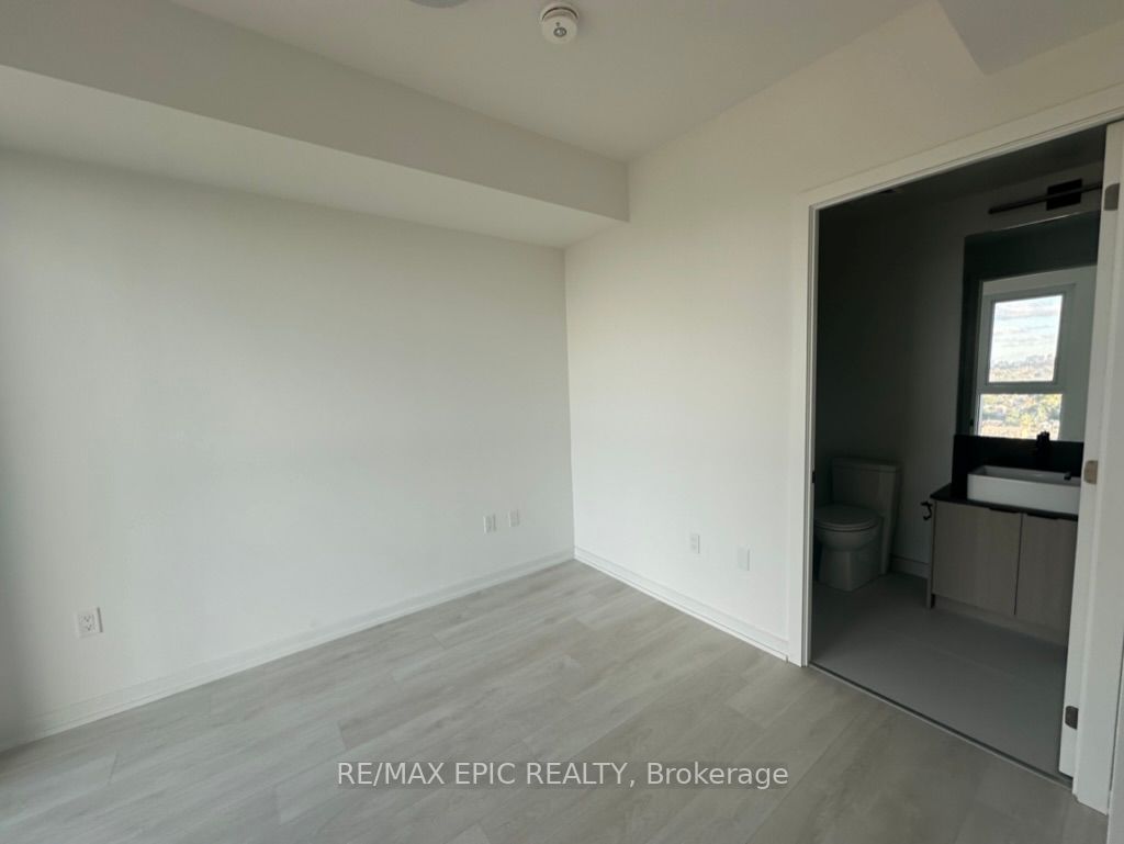 1285 DUPONT St, unit 2107 for rent