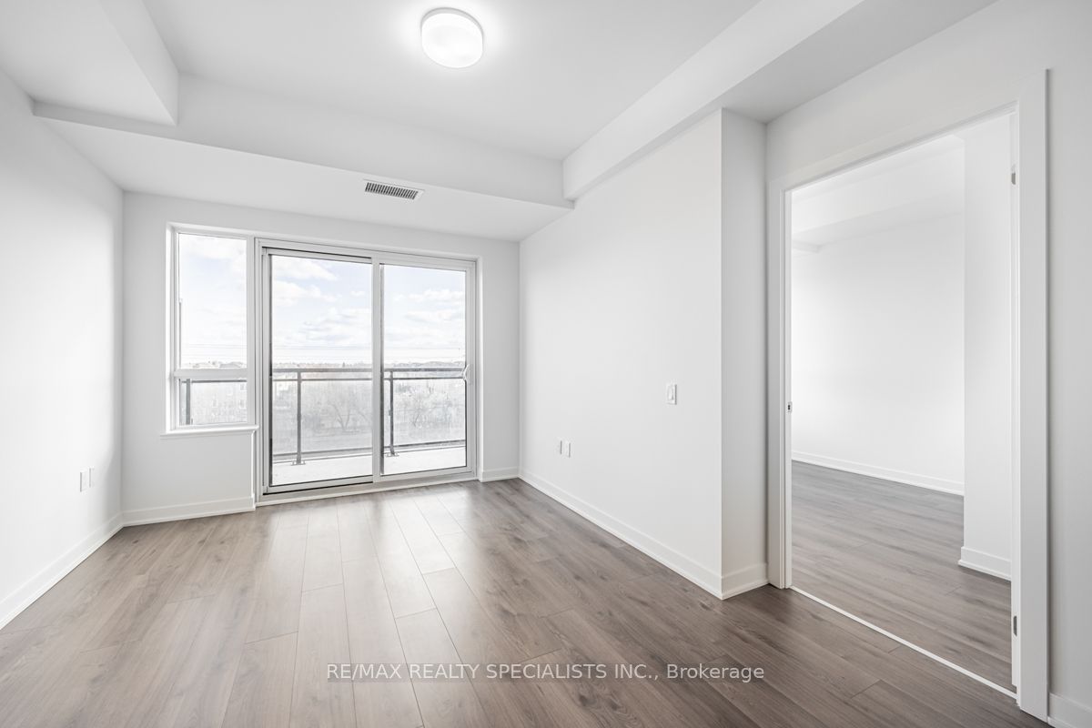 395 Dundas St W, unit 311 for rent