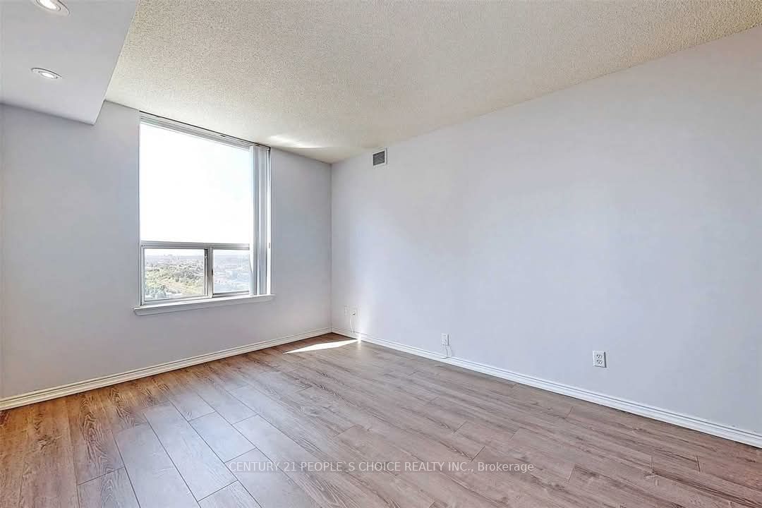 135 Hillcrest Ave, unit 1906 for rent