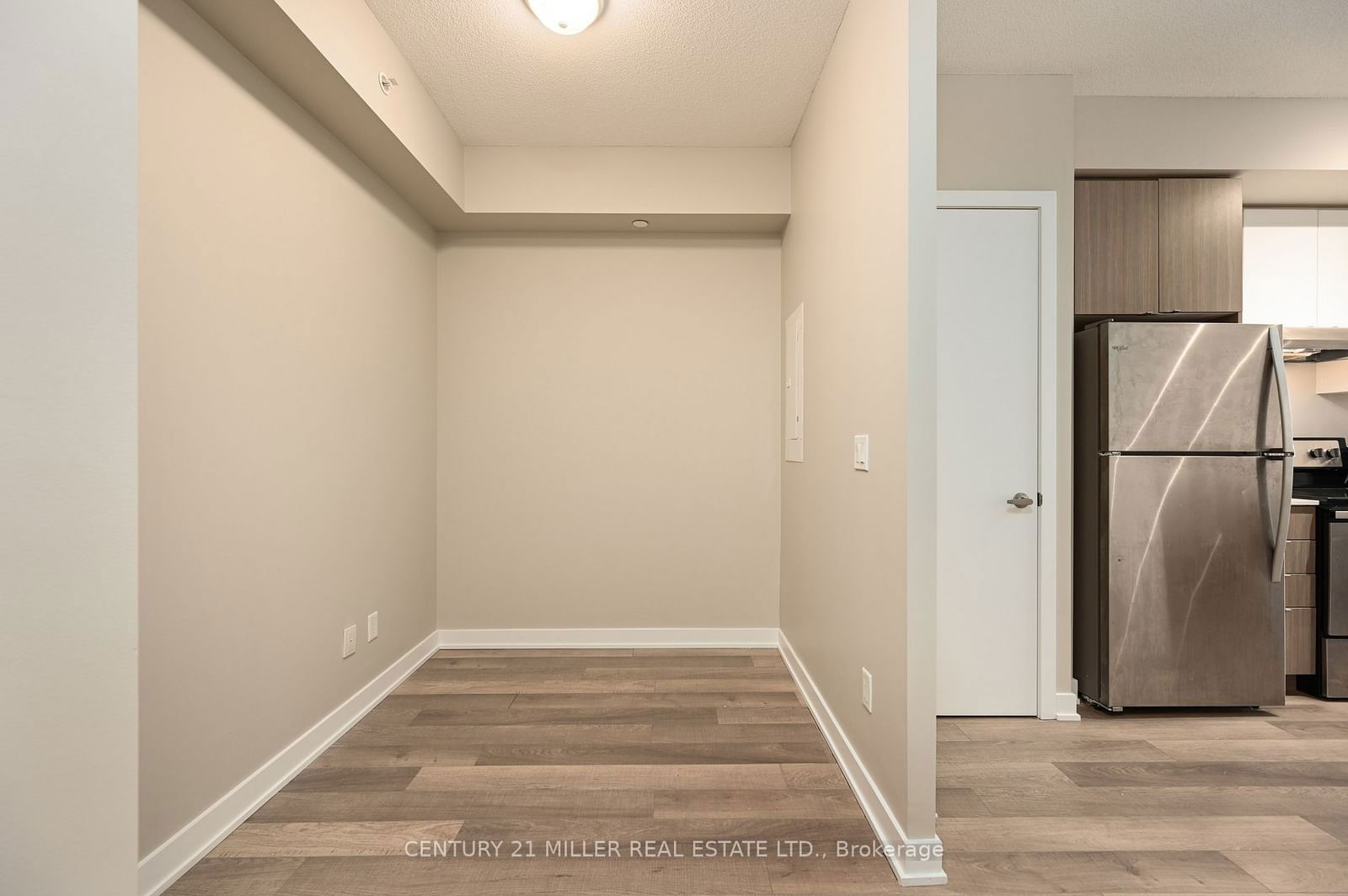 5240 Dundas St, unit B309 for rent