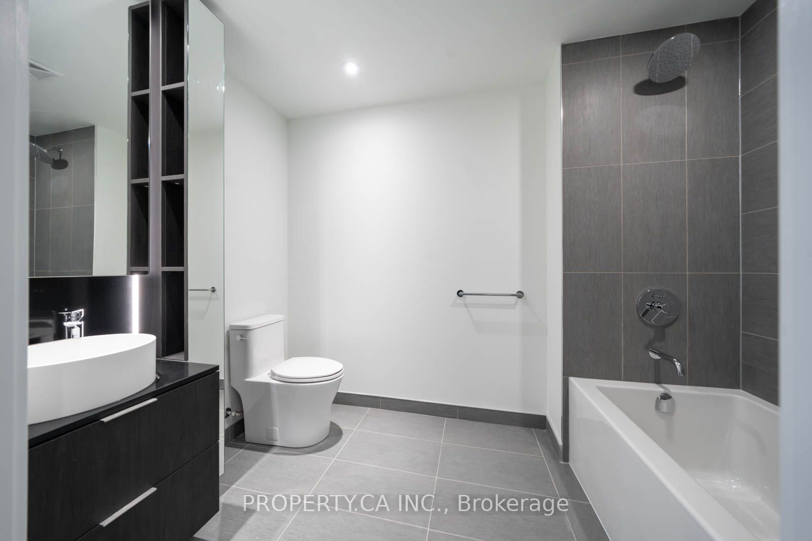 28 Ann St, unit 2105 for rent