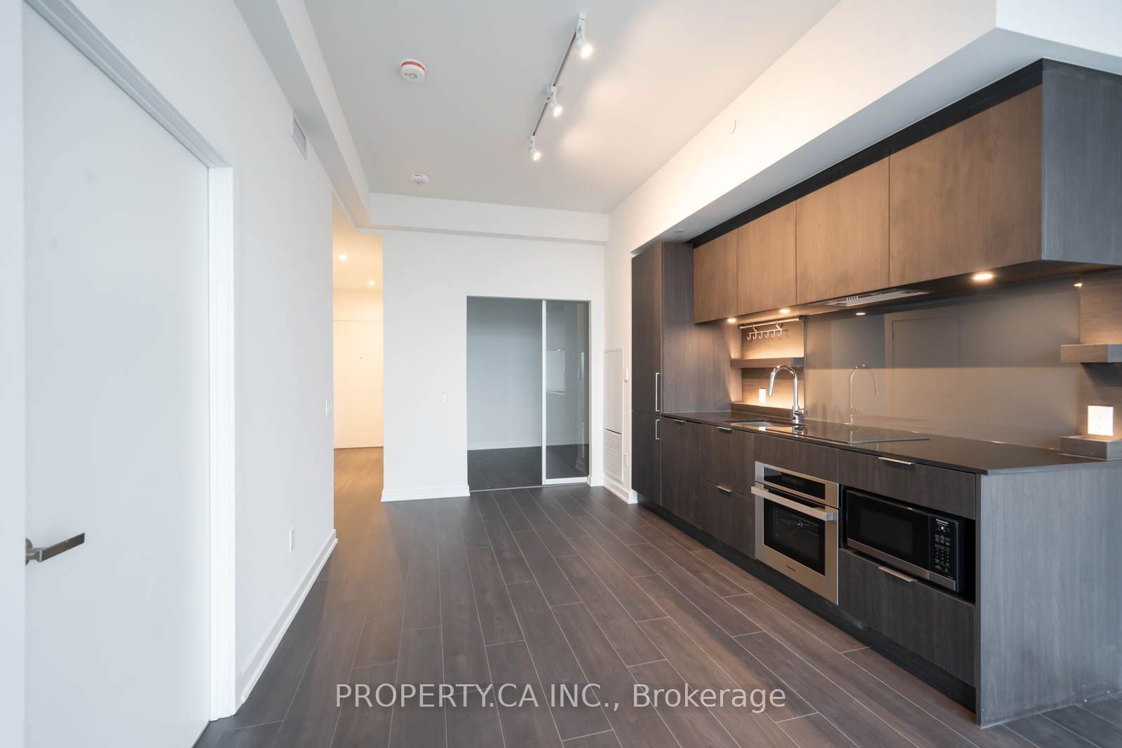 28 Ann St, unit 2105 for rent