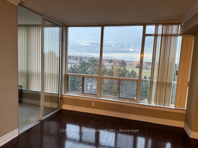 24 Hanover Rd, unit 503 for rent