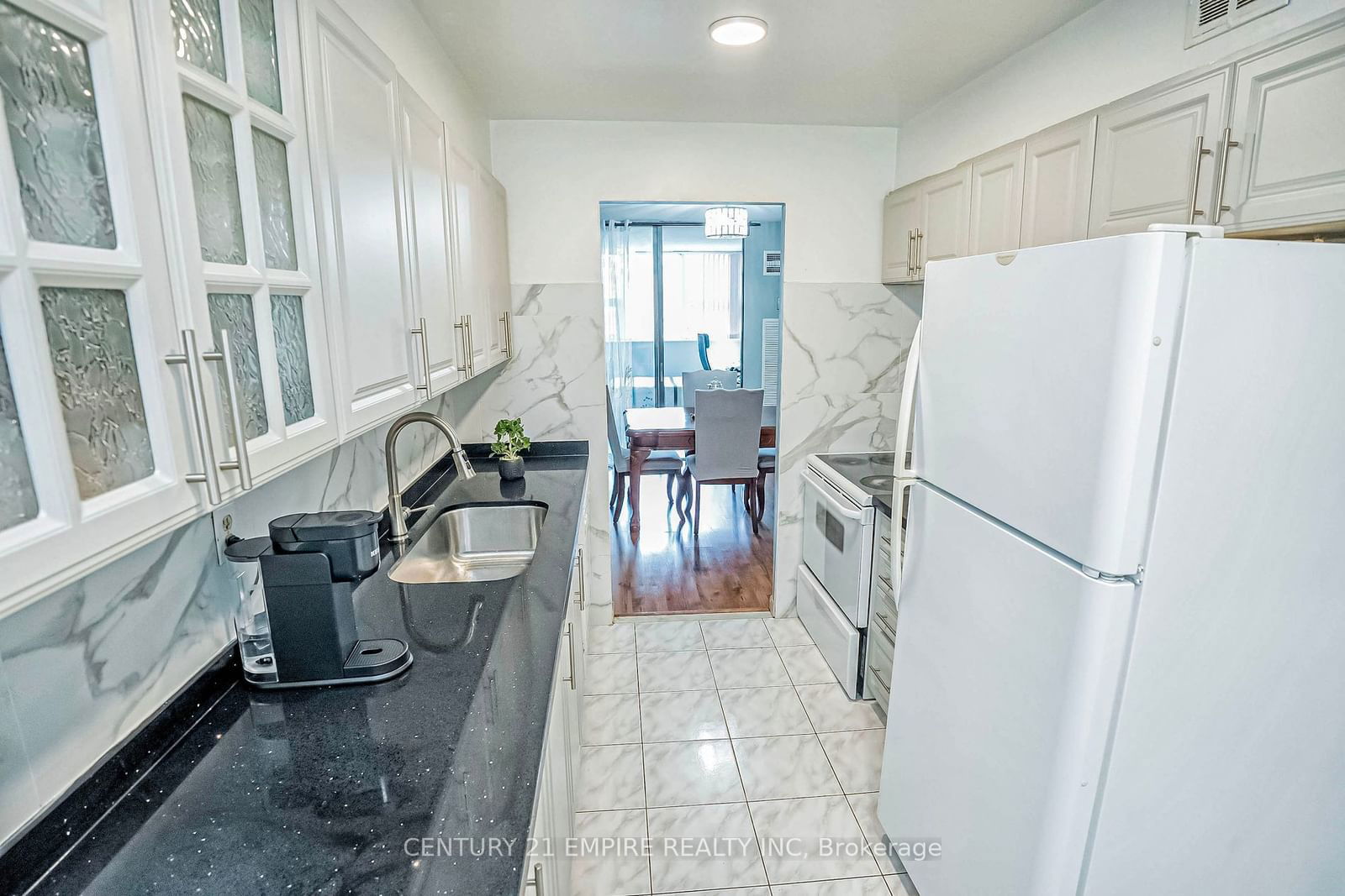 75 EMMETT Ave, unit 216 for rent