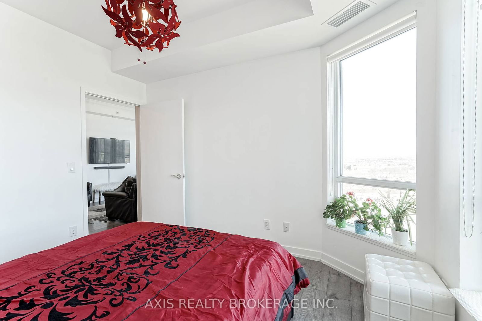 840 Queens Plate Dr N, unit 1507 for rent