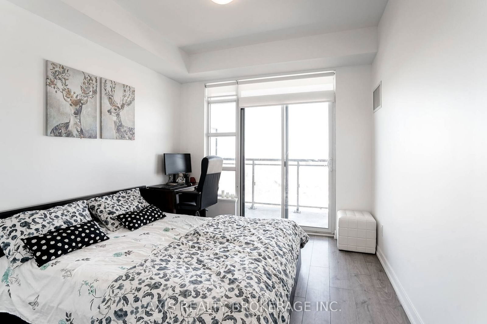 840 Queens Plate Dr N, unit 1507 for rent